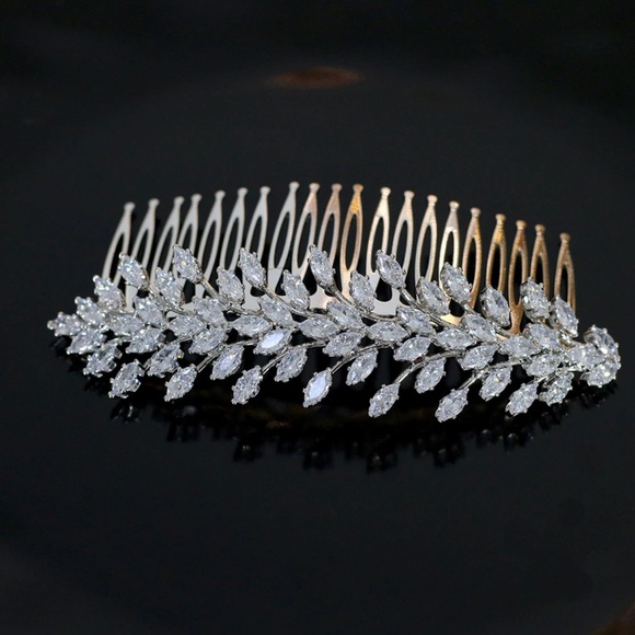Bride Leaf Comb - Picture 1 of 1